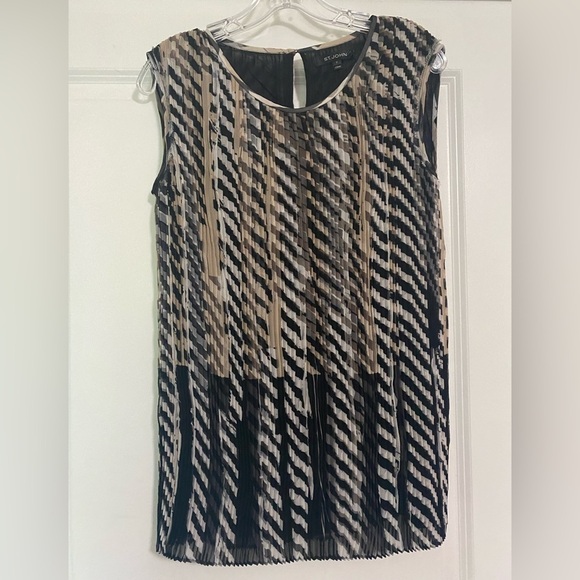 St. John Pleated Sleeveless Blouse - Picture 1 of 6